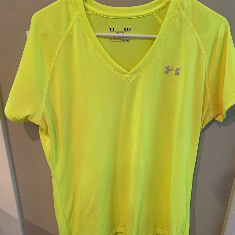 UA dri-fit shirt, womans LG. Great condition